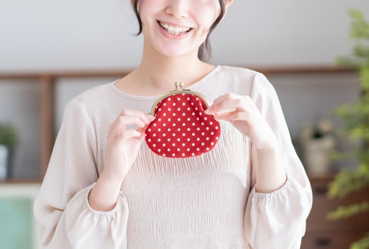 財布と女性